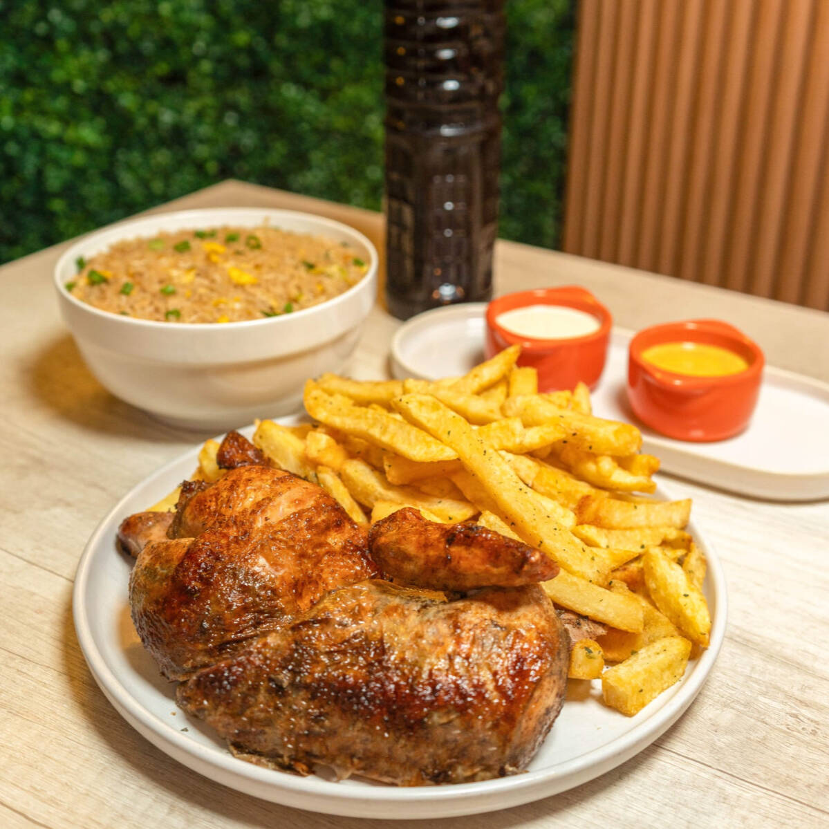 1/2 Mostrito + Bebida de 1 Lt