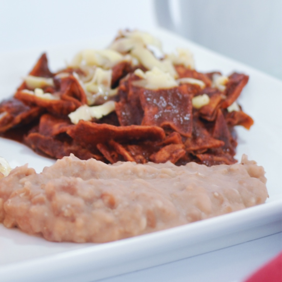 Chilaquiles de Queso Rojos