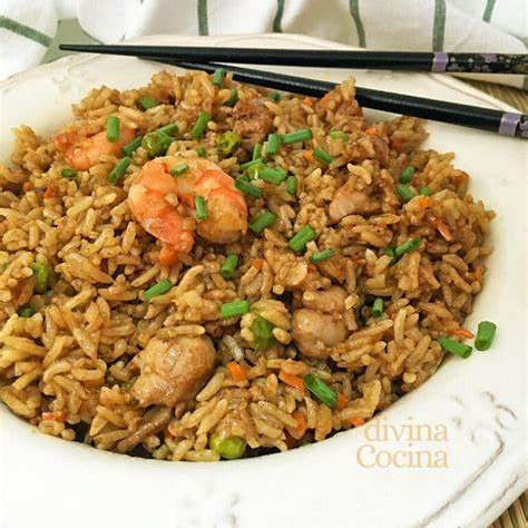 Yakimeshi de Verduras con Camarón