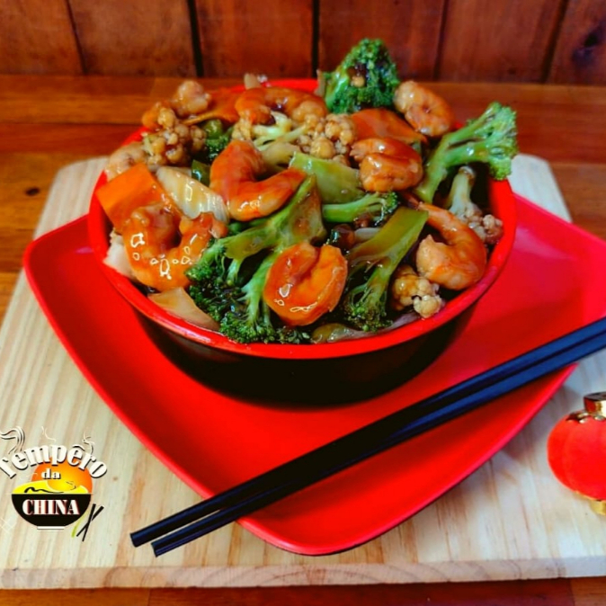 Porção camarão com legumes