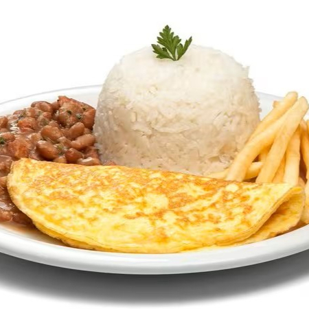 Omelete preparado com 3 ovos e recheado com queijo derretido, bem temperado e douradinho na medida. Acompanha arroz soltinho, feijão caseiro e batatas fritas crocantes. Uma refeição leve, nutritiva e cheia de sabor.