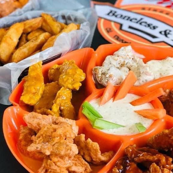 10 Boneless + Porcion Papa