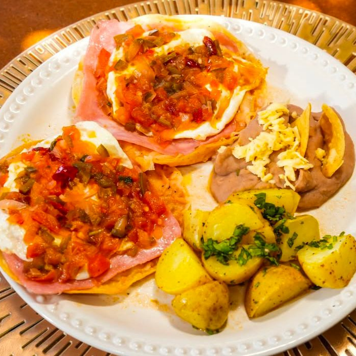 Huevos Montados
