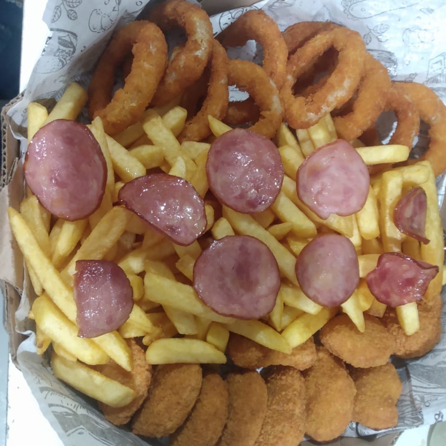 BATATA COM CALABRESA,10 ANEIS,10 NUGGETS CX 25CM