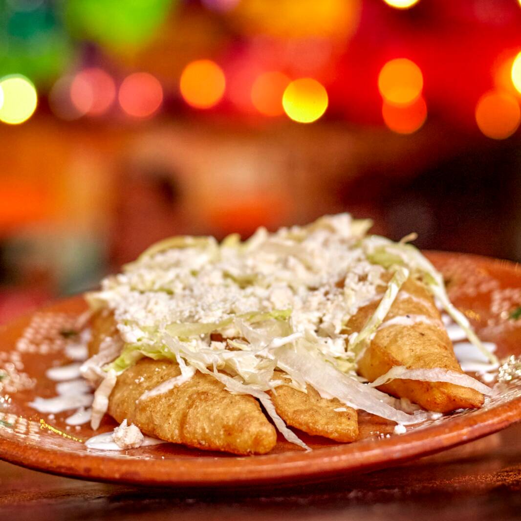 Empanada de Carne con Queso