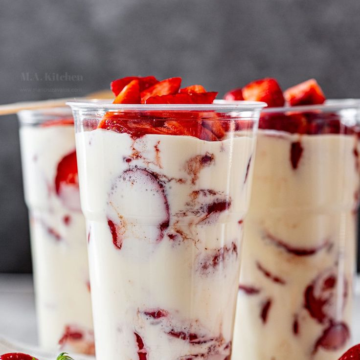 Fresas con Crema 1/2 Litro