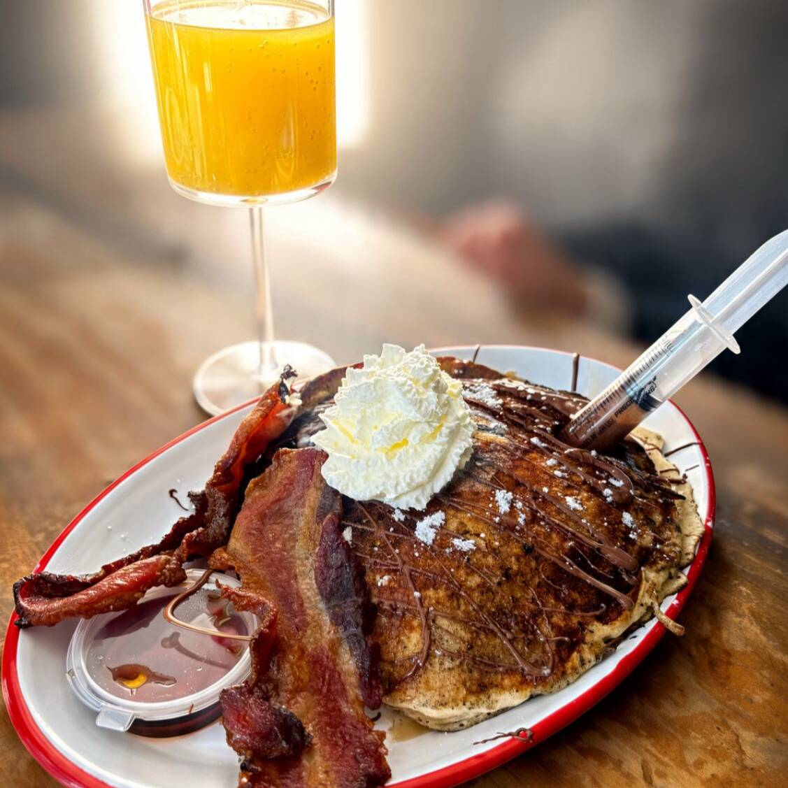 Pancakes (Explosion Nutella)+Tocineta +Syrup