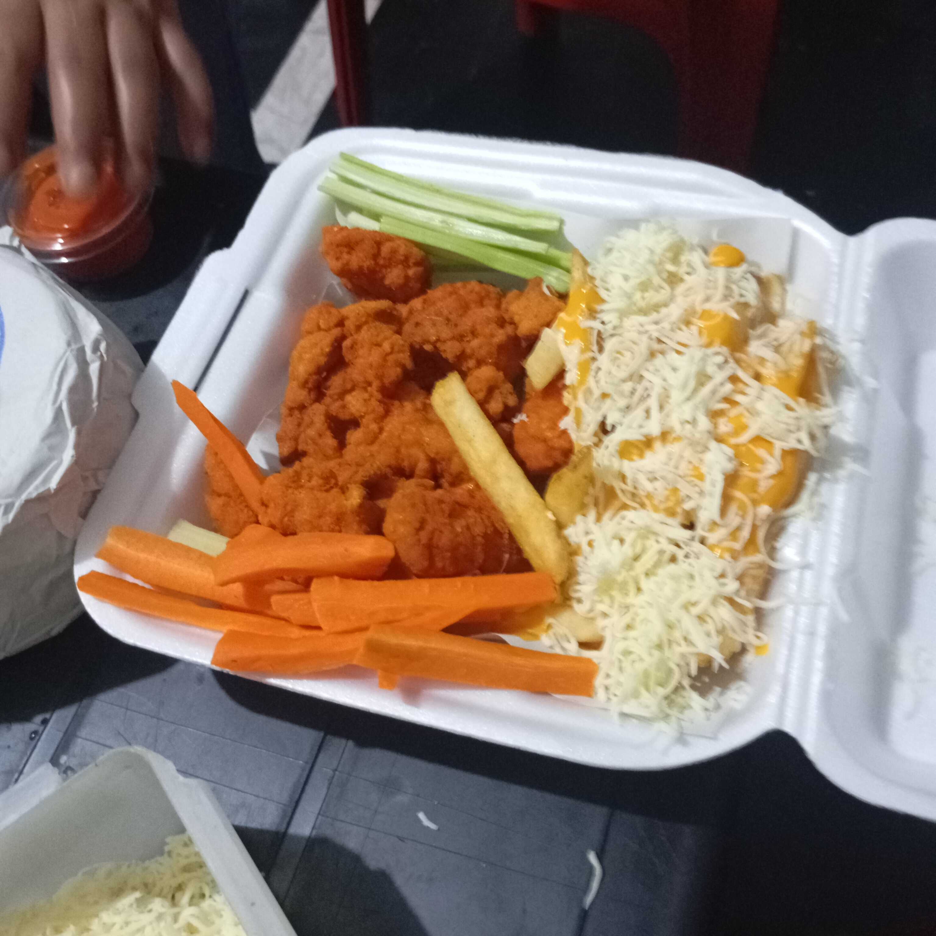 Orden Boneless (200 g + 125 g Papas)