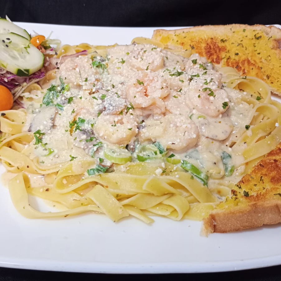 Pollo, Camarón, Vegetariana o Mariscos