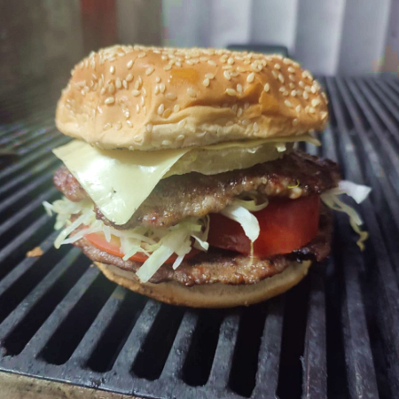 Hamburguesa Doble Carne con Queso y Piña