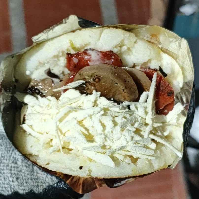 Arepa Rellena De Chorizo