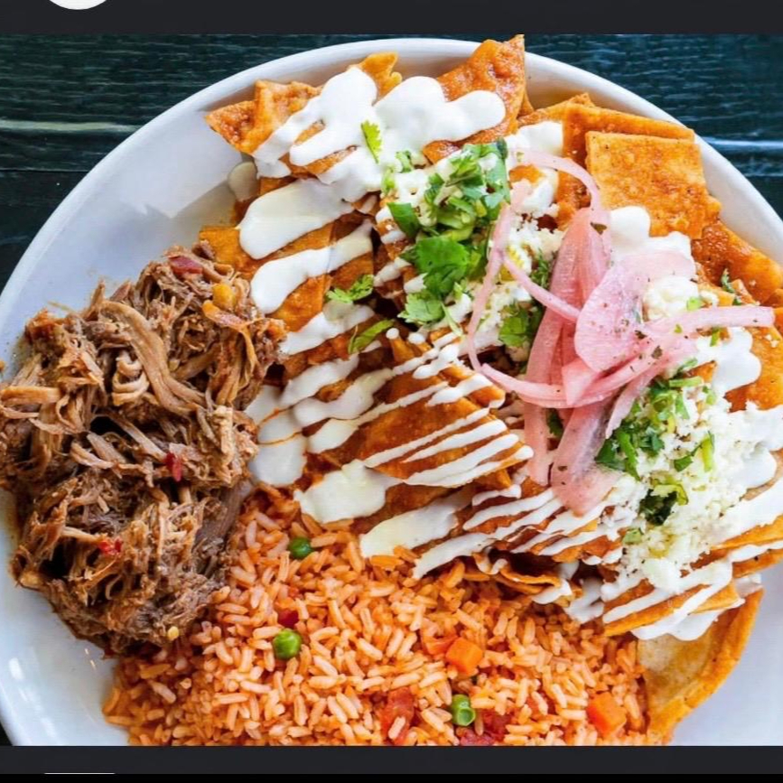 CHILAQUILES CON BIRRIA COMBO CON TE