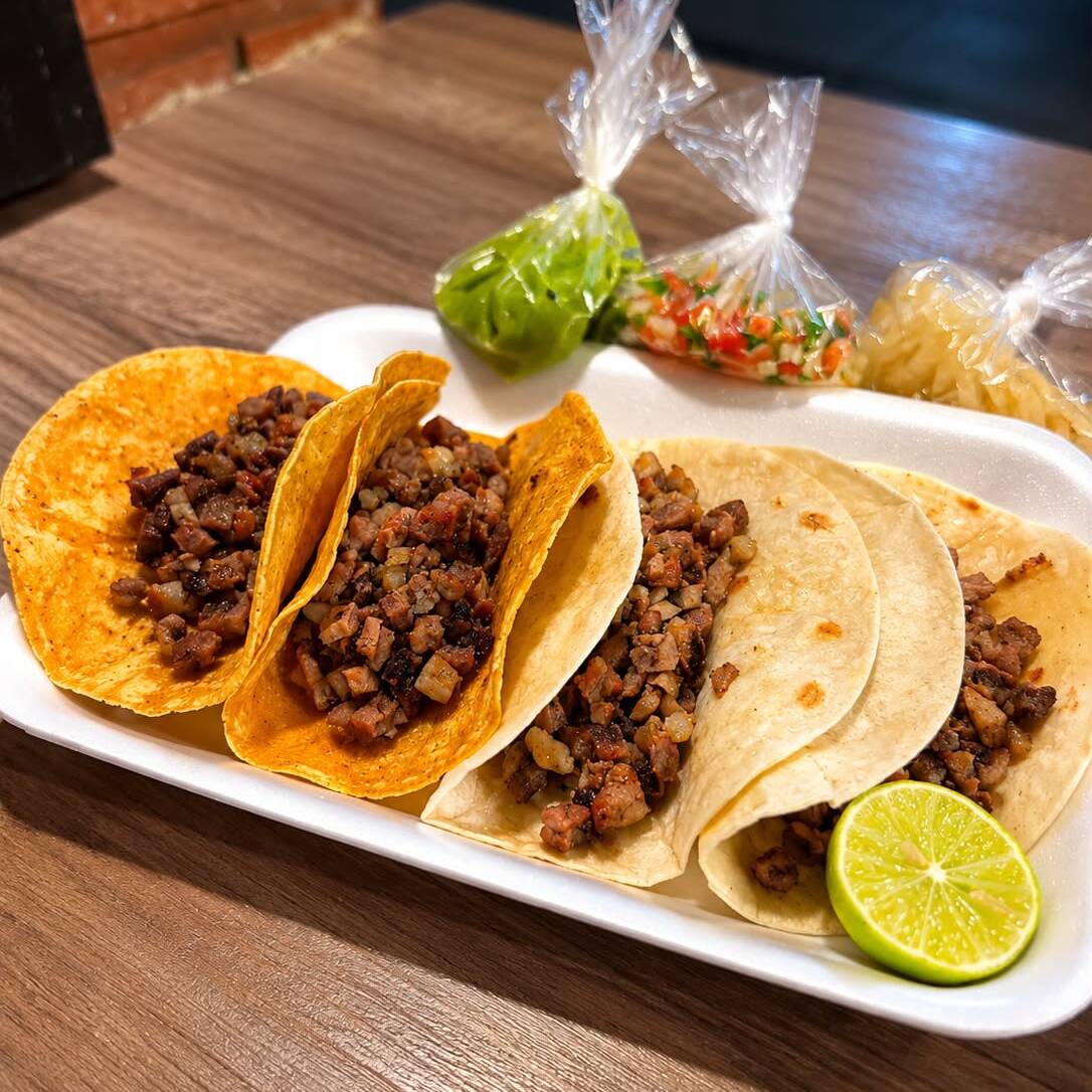 Orden de 4 Tacos de Asada
