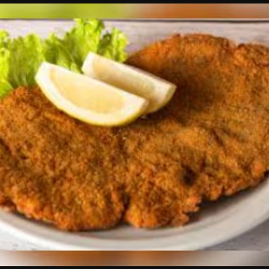 Acompanha arroz e feijão.