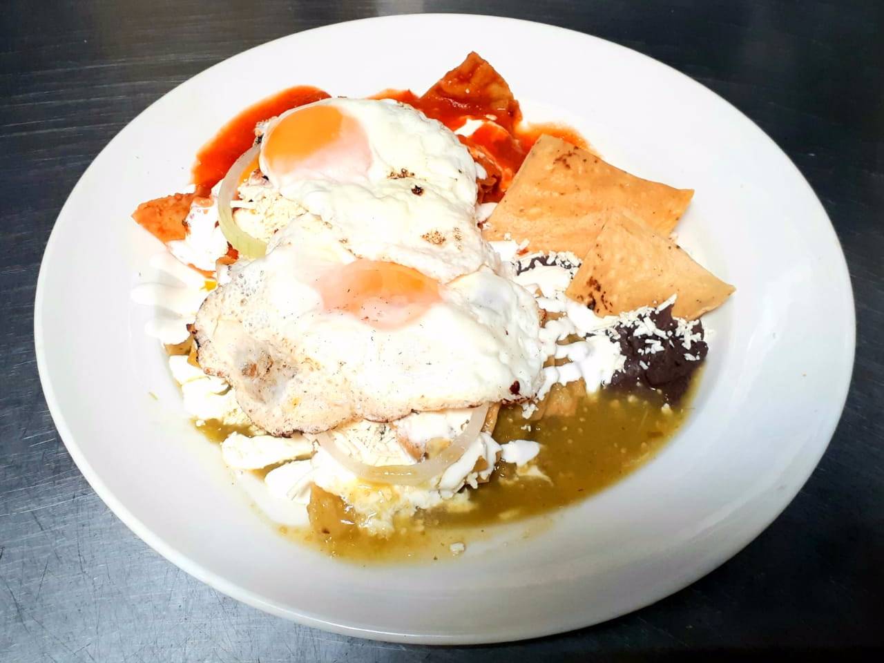 CHILAQUILES VERDES HUEVO