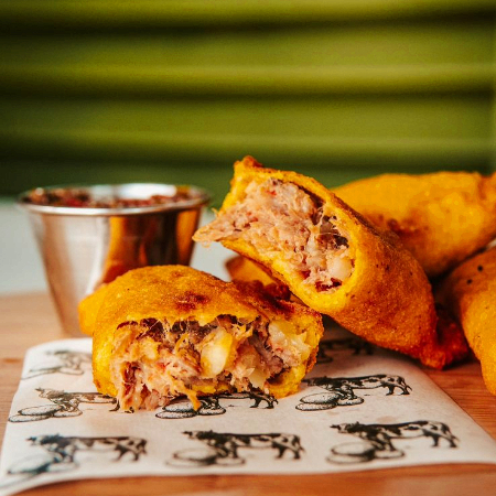 EMPANADA DE PAPA CON CARNE