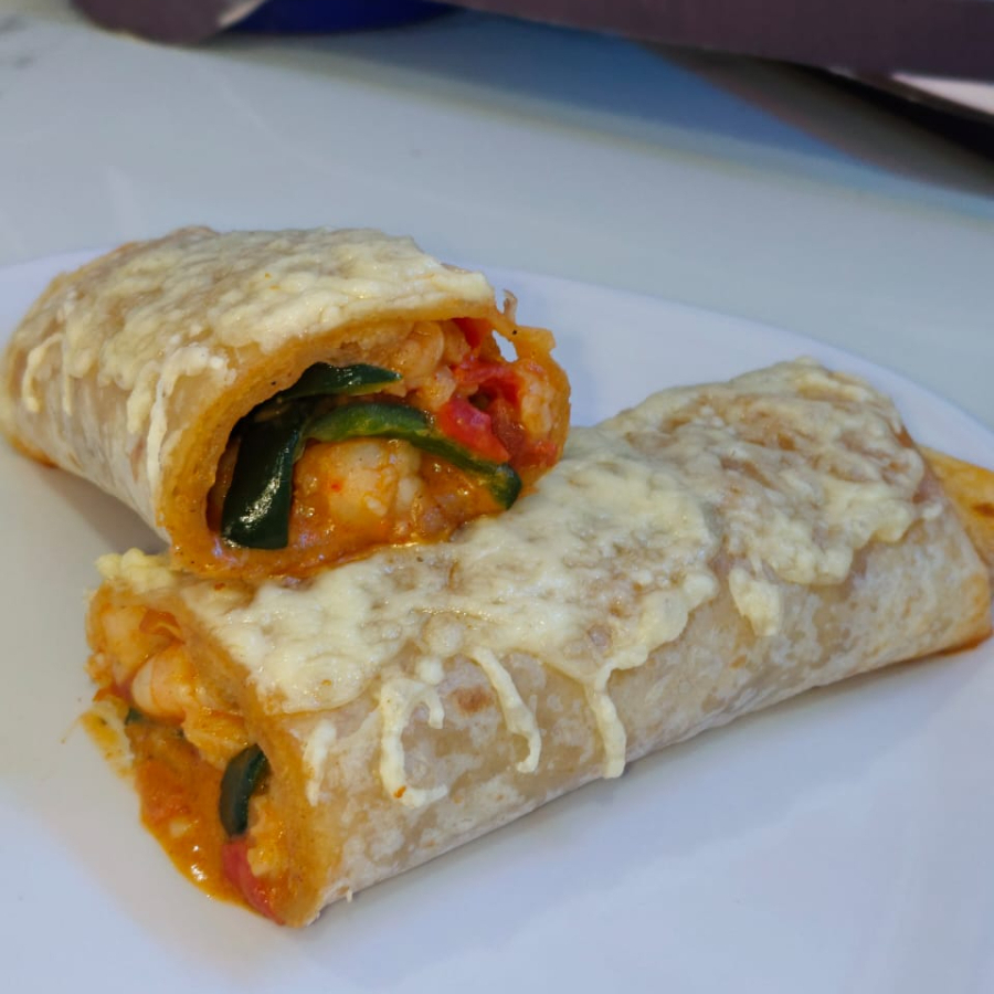 BURRITO DE CAMARÓN A LA MEXICANA / PAPAS FRANCESA