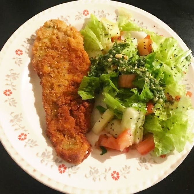 Milanesa de Pollo con Ensalada