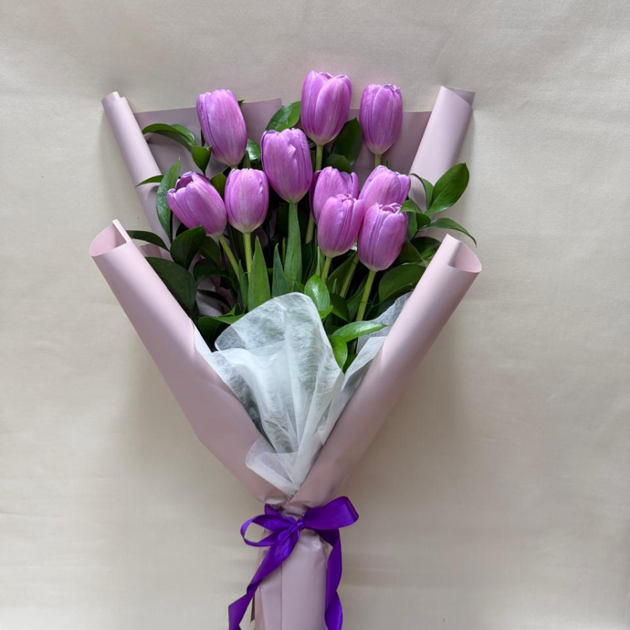 Ramo 10 tulipanes lilas