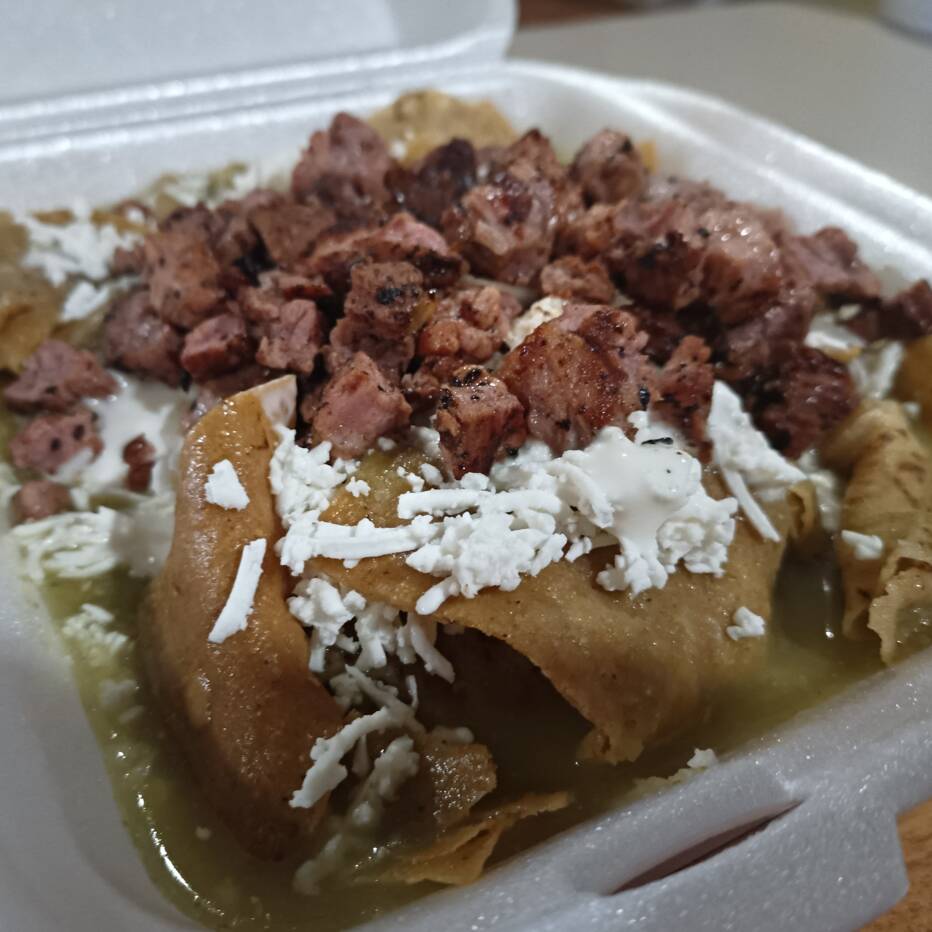 Chilaquiles Verdes con Arrachera