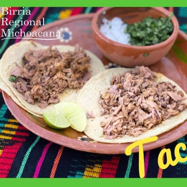 3 Tacos + consomé + refresco