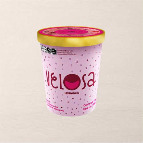 Sorvete de morango com pedaços selecionados da fruta dando um toque de frescor ao sabor.