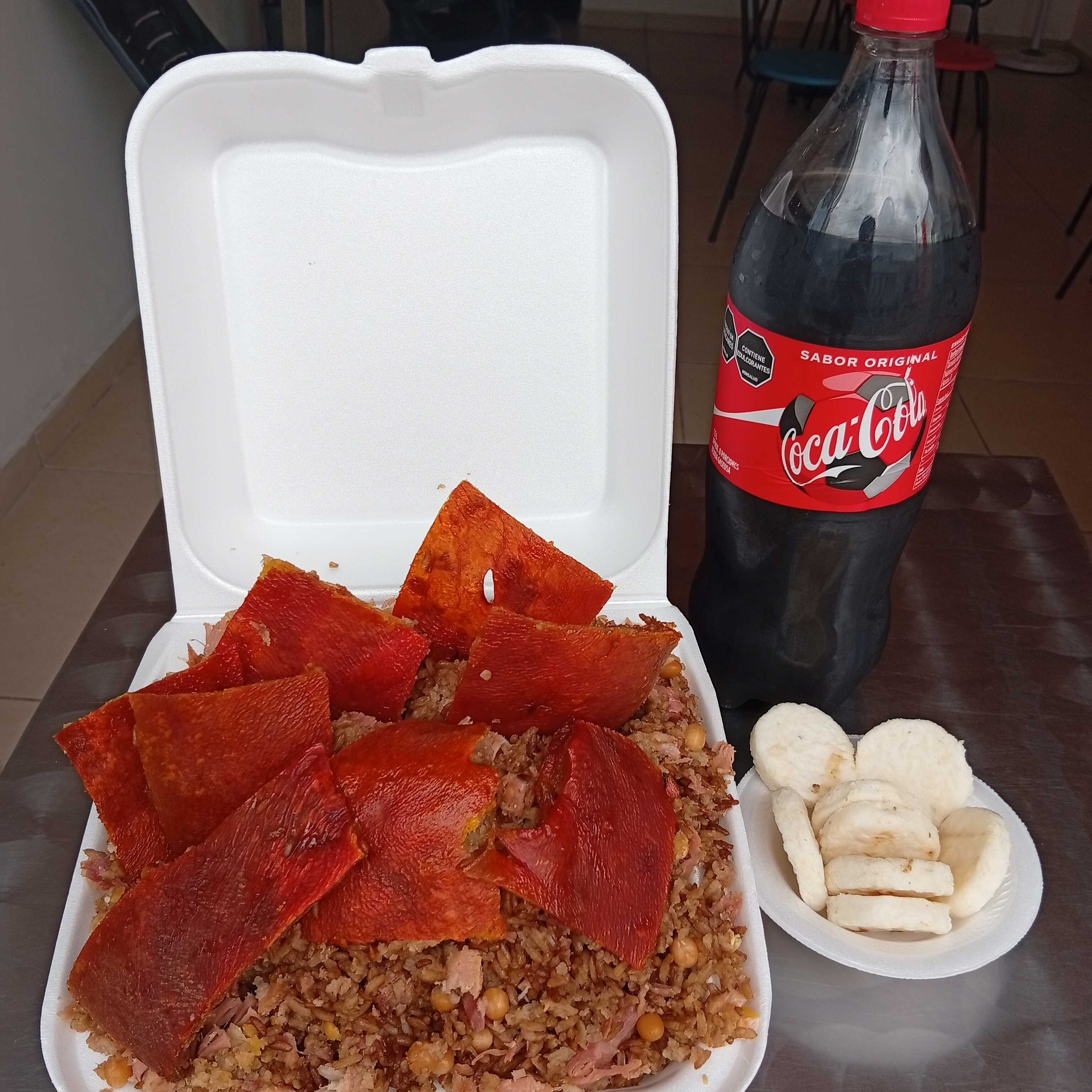 Lechona Familiar Para 8-9 Personas y Gaseosa 2.5 L