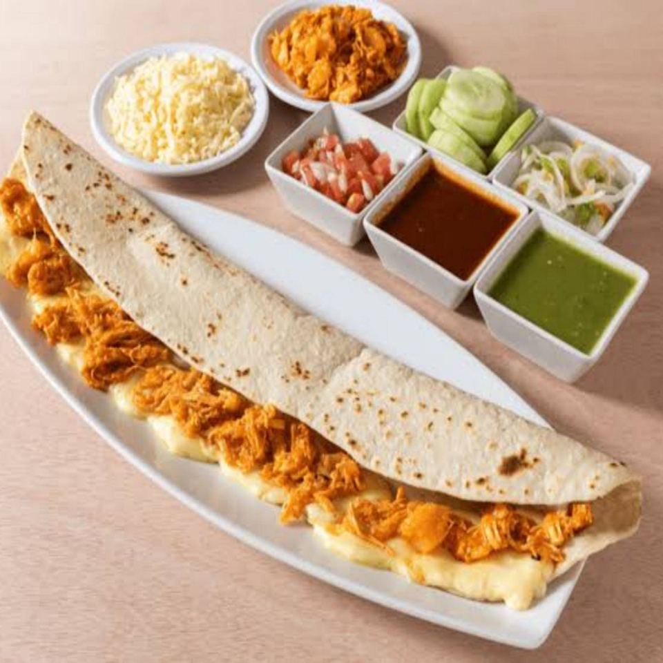 QUESADILLA GIGANTE 30CM DE TINGA DE RES