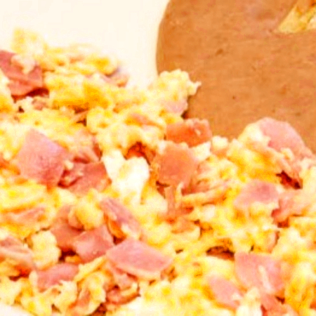 Taco de Huevo con Jamón