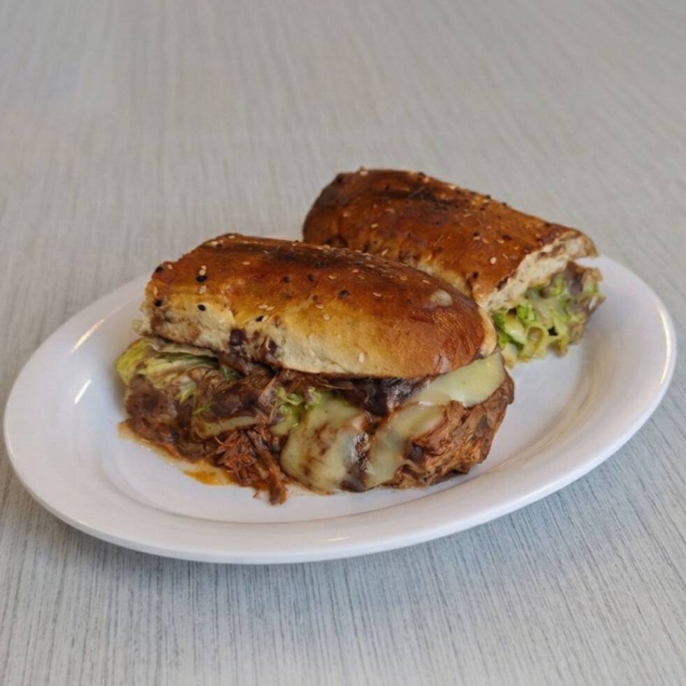 Torta de Birria Especial