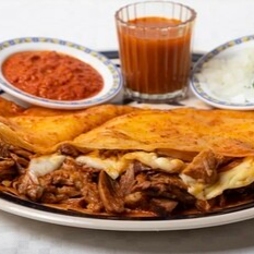 Quesataco de Cochinita