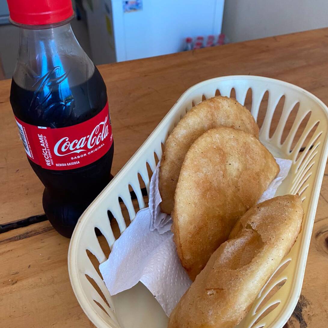 Combo-Empanada + COCA-COLA