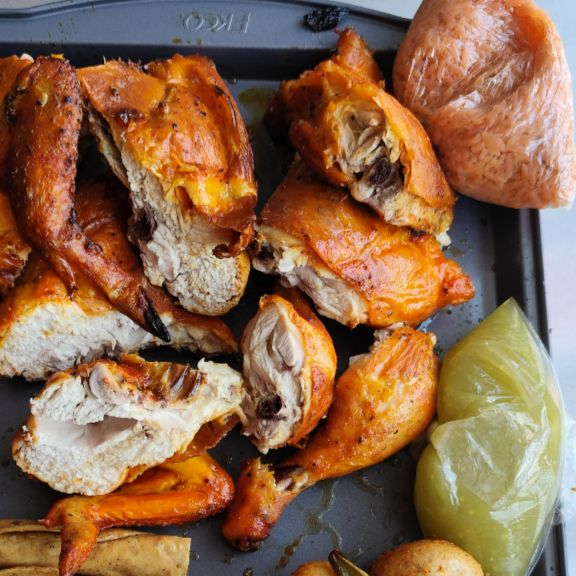 🚨Miercoles de Promoción🚨Pollo y Medio,