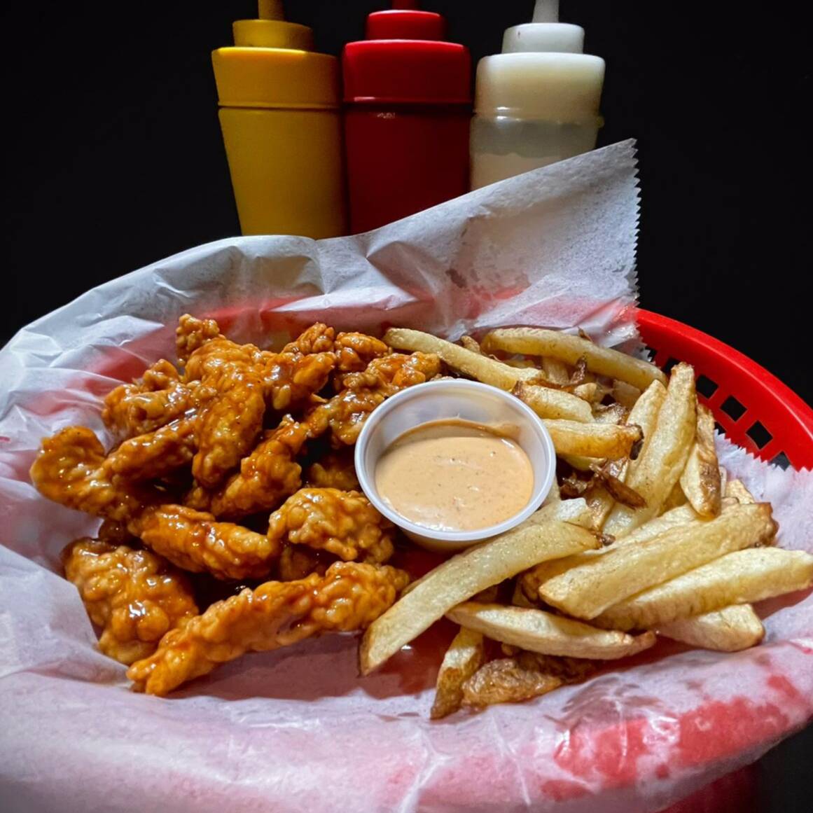 Boneless 250 Gr + Papas Francesas + Ranch