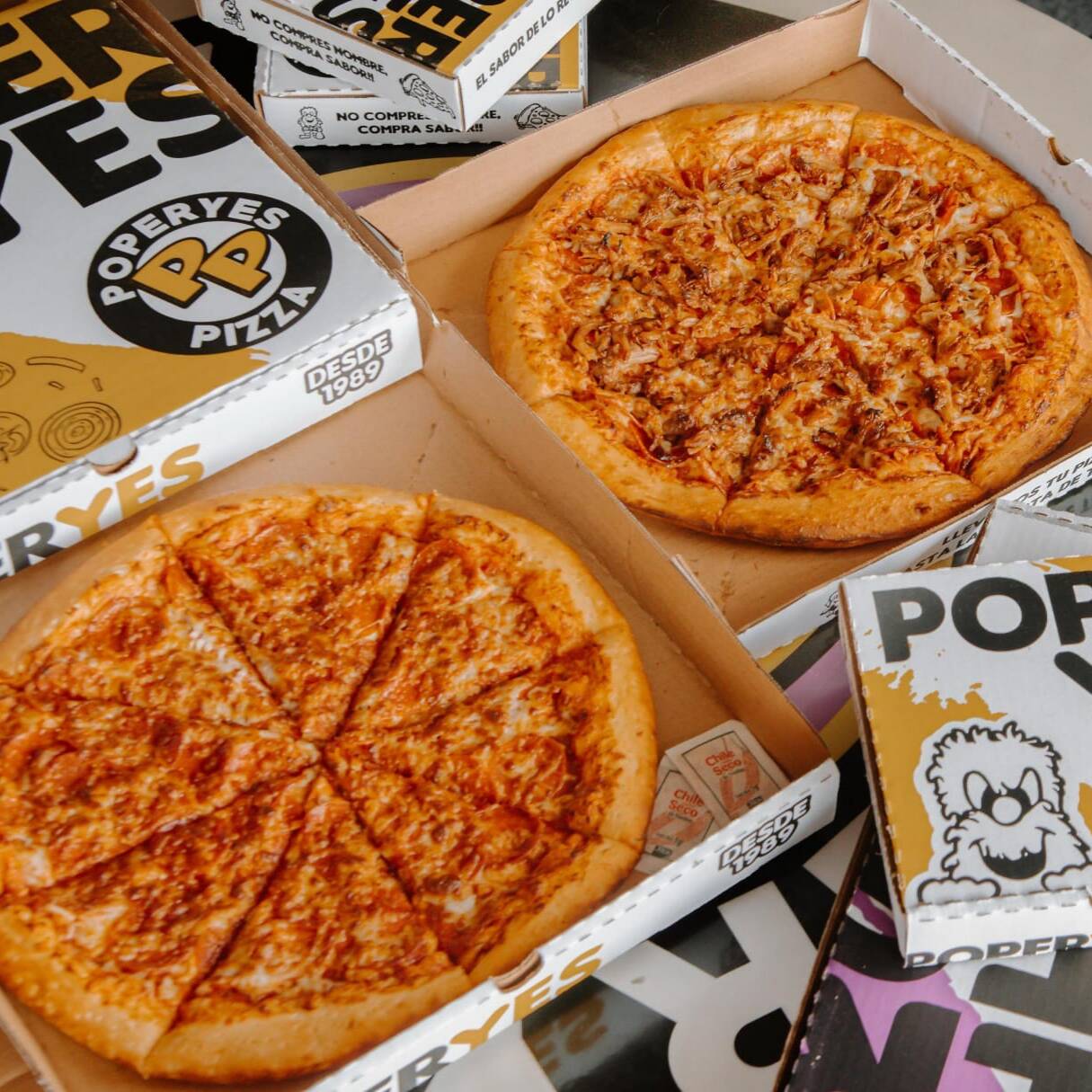 Combo 2 Pizzas Gds 3 Ing + Panesillos