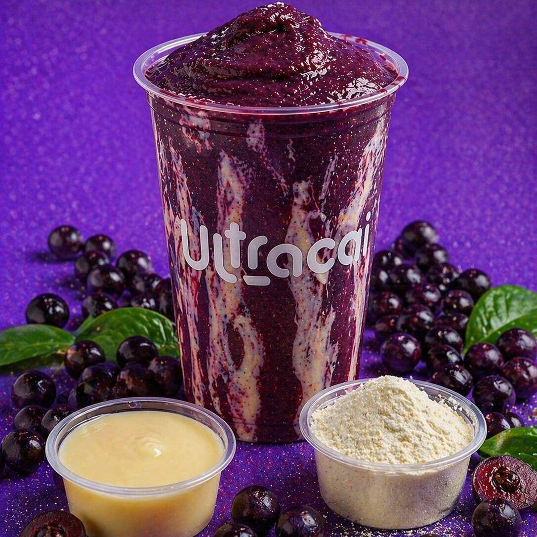 Açaí Duplo Leite
A combinação perfeita para quem ama cremosidade e sabor intenso. Nosso açaí é batido na hora com leite condensado, leite em pó e leite integral, resultando em uma textura extremamente aveludada, encorpada e irresistivelmente doce na medida certa.
Uma experiência indulgente que equilibra o sabor marcante do açaí com a suavidade dos leites, criando um smoothie único, cremoso e cheio de personalidade.
Finalize do seu jeito escolhendo seus complementos favoritos e deixe sua combinação ainda mais especial.
*todos complmentos são batidos dentro do copo não sendo possivel enviar a parte*