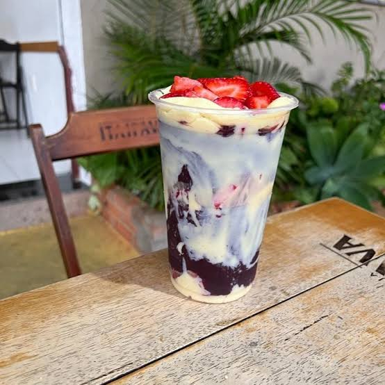 Açaí Trufado com Creme de Ninho + 4 adicionais a sua escolha!
