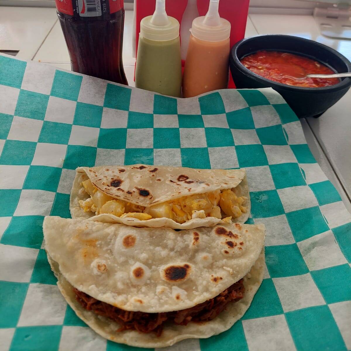 Taco de Harina con Deshebrada