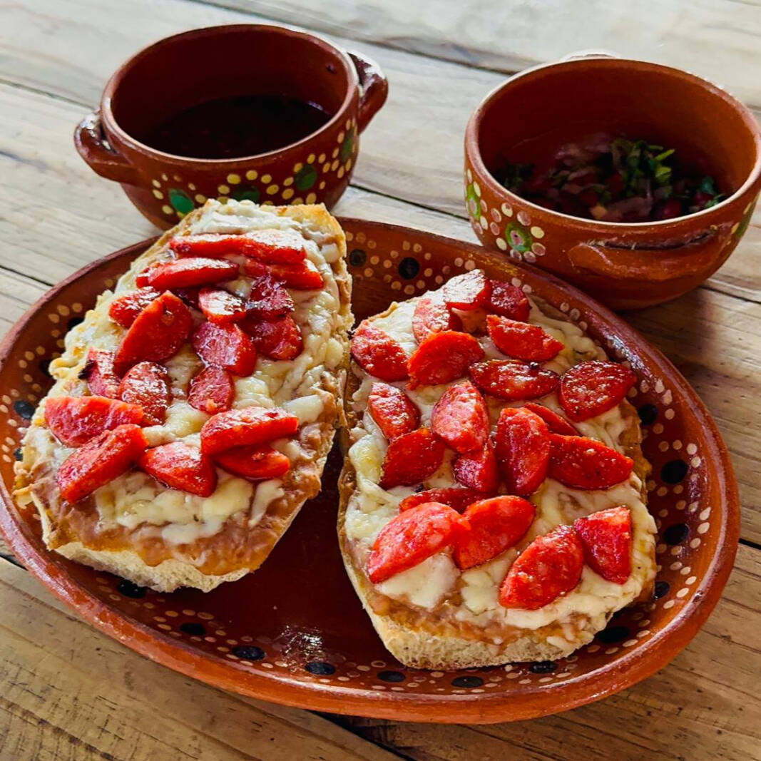Mollete con Chorizo