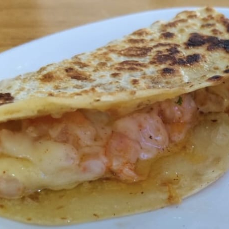 QUESADILLA DE CAMARÓN CON QUESO