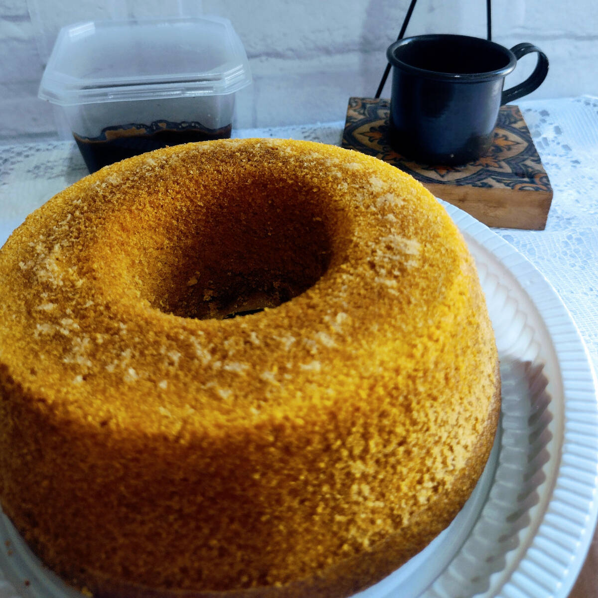 Massa leve feita com farinhas especiais e ingredientes selecionados, trazendo equilíbrio entre sabor e saúde. Ideal para um doce leve no Dia a Dia. Perfeito para café da manhã ou lanche da tarde. Rende até 6 generosas fatias.