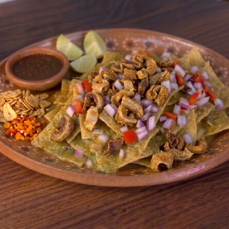 Chilaquiles con Tripa