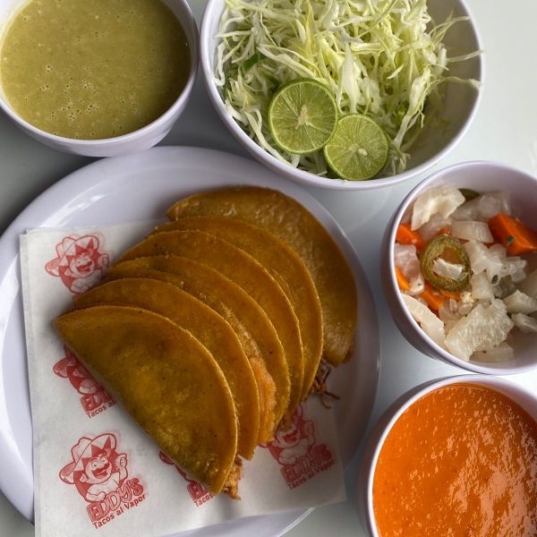Taco Deshebrada en Maiz