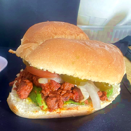 Lonche de Adobada con Aguacate
