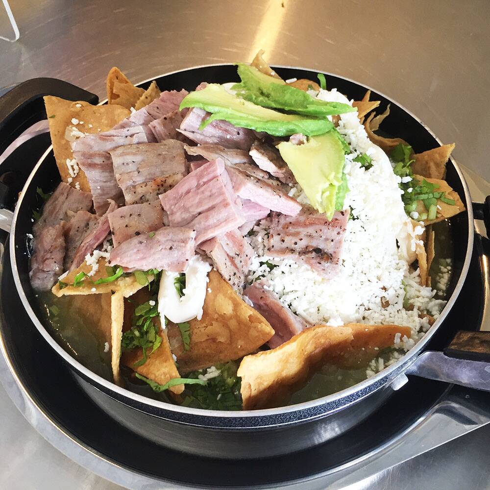 Chilaquiles con Arrachera