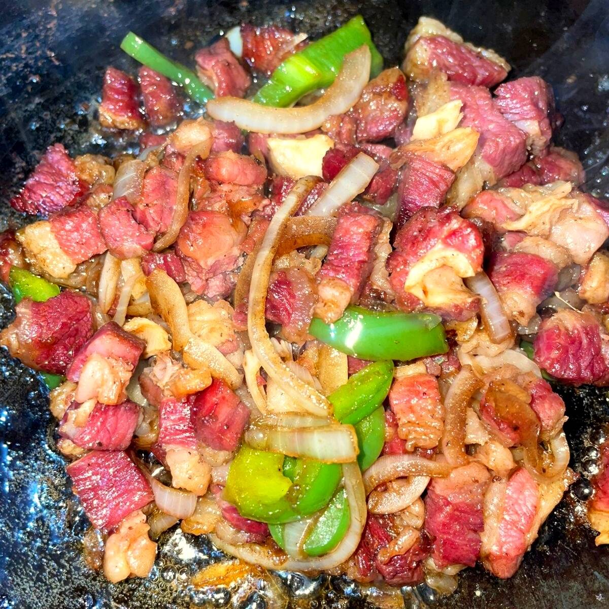 Acompalhamentos:arroz,farofa,macarrão e purê de batata