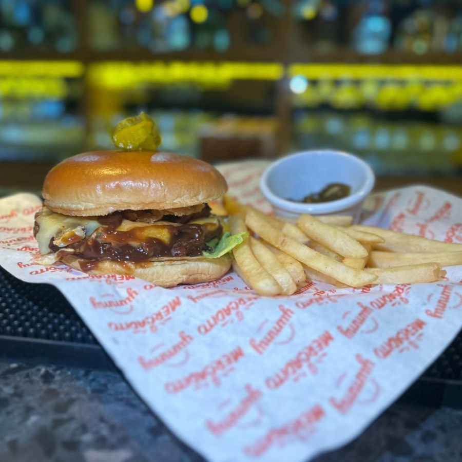 Hamburguesa La Chingona BBQ