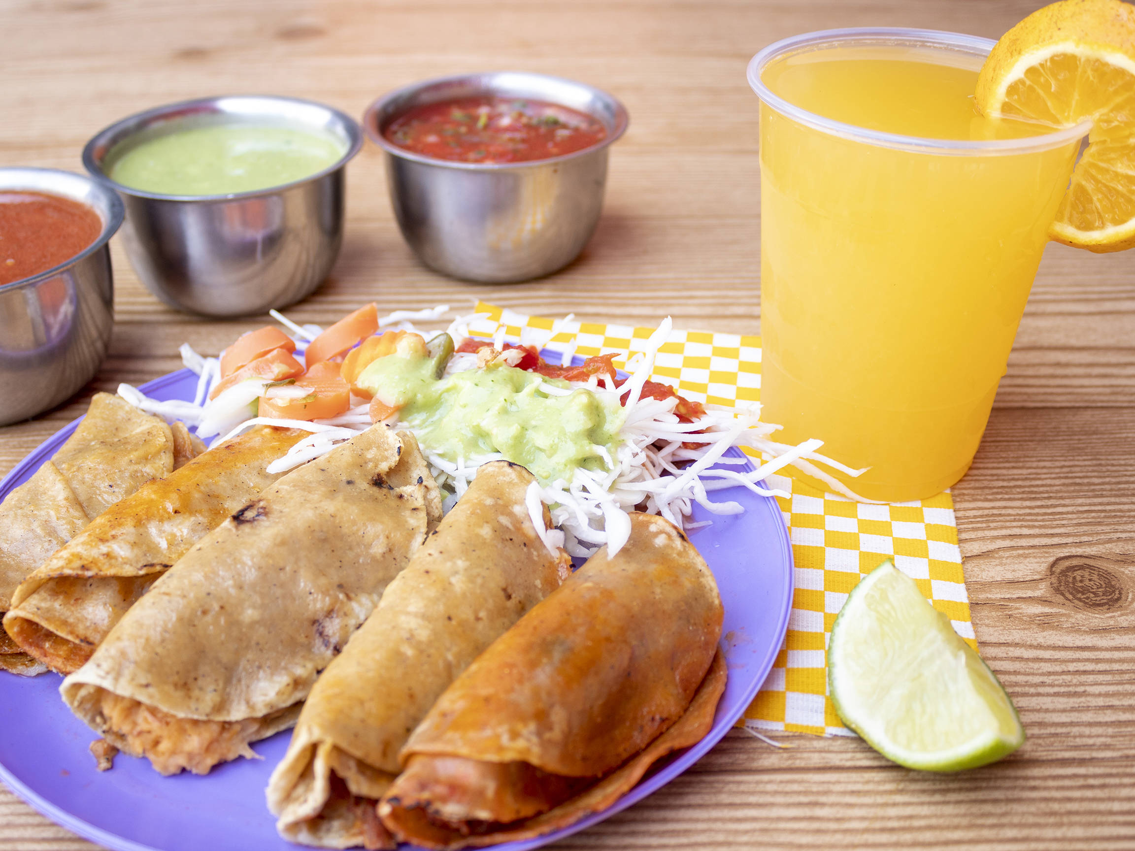 Tacos de Rajas con Queso