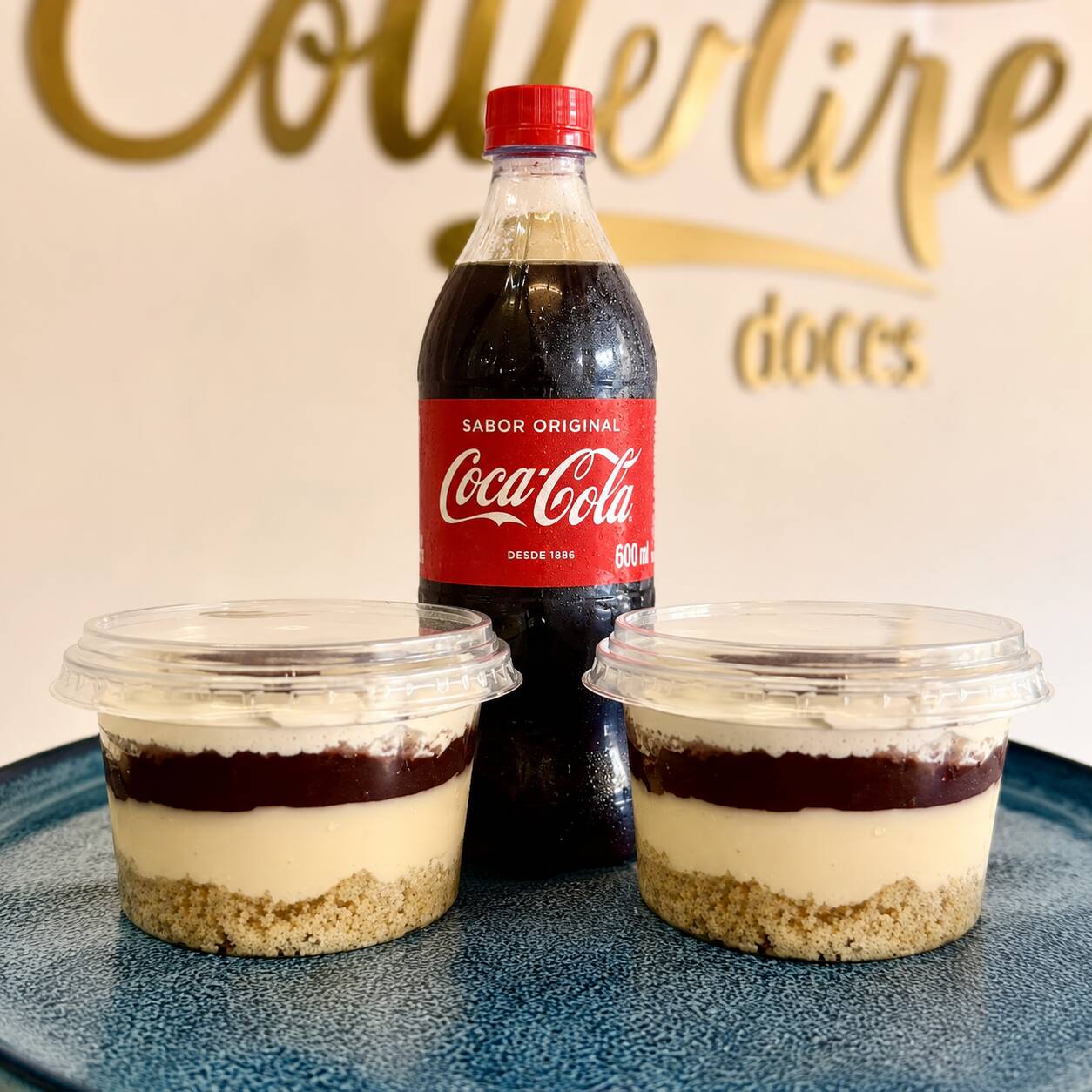Bolo de pote com massa branca, brigadeiro de Ninho e Nutella. Camadas cremosas e irresistíveis em cada colherada!