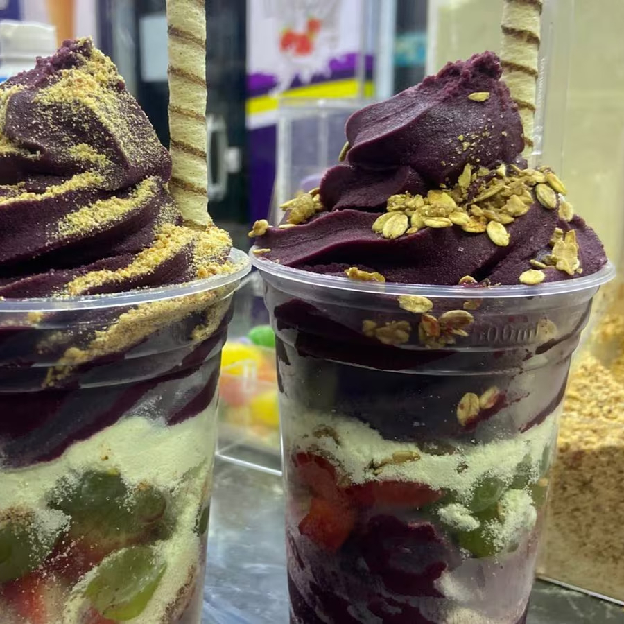 Monte seu copo com açaí cremoso e até 4 complementos à sua escolha. 300ml